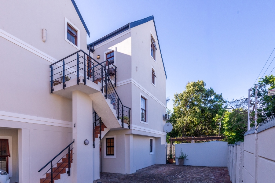 To Let 3 Bedroom Property for Rent in Kenilworth Western Cape